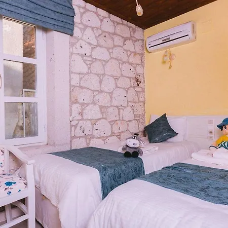 Begonvil By Aliki Alaçatı