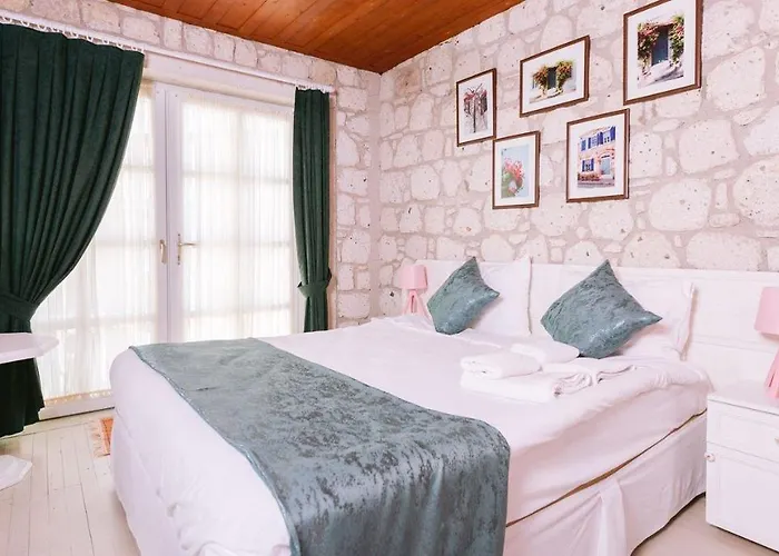 Begonvil By Aliki Otel 2*